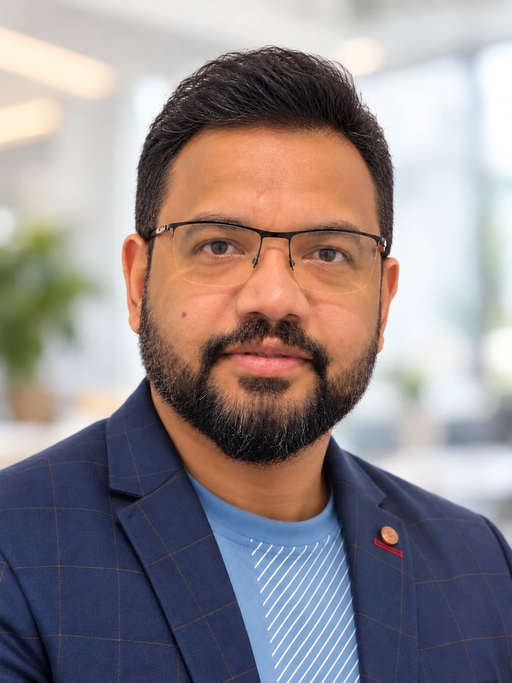 Midhun Thomas, founder of AkoNav
